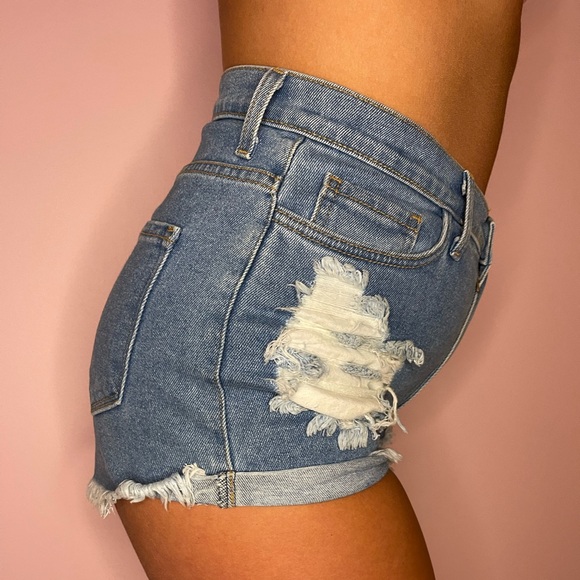 Denim distressed cuffed shorts - Picture 3 of 9
